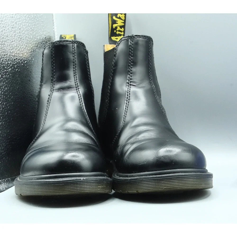 Dr. Martens 2976 Black Smooth Leather Chelsea Boots Mens 7 Womens 8 EU 39